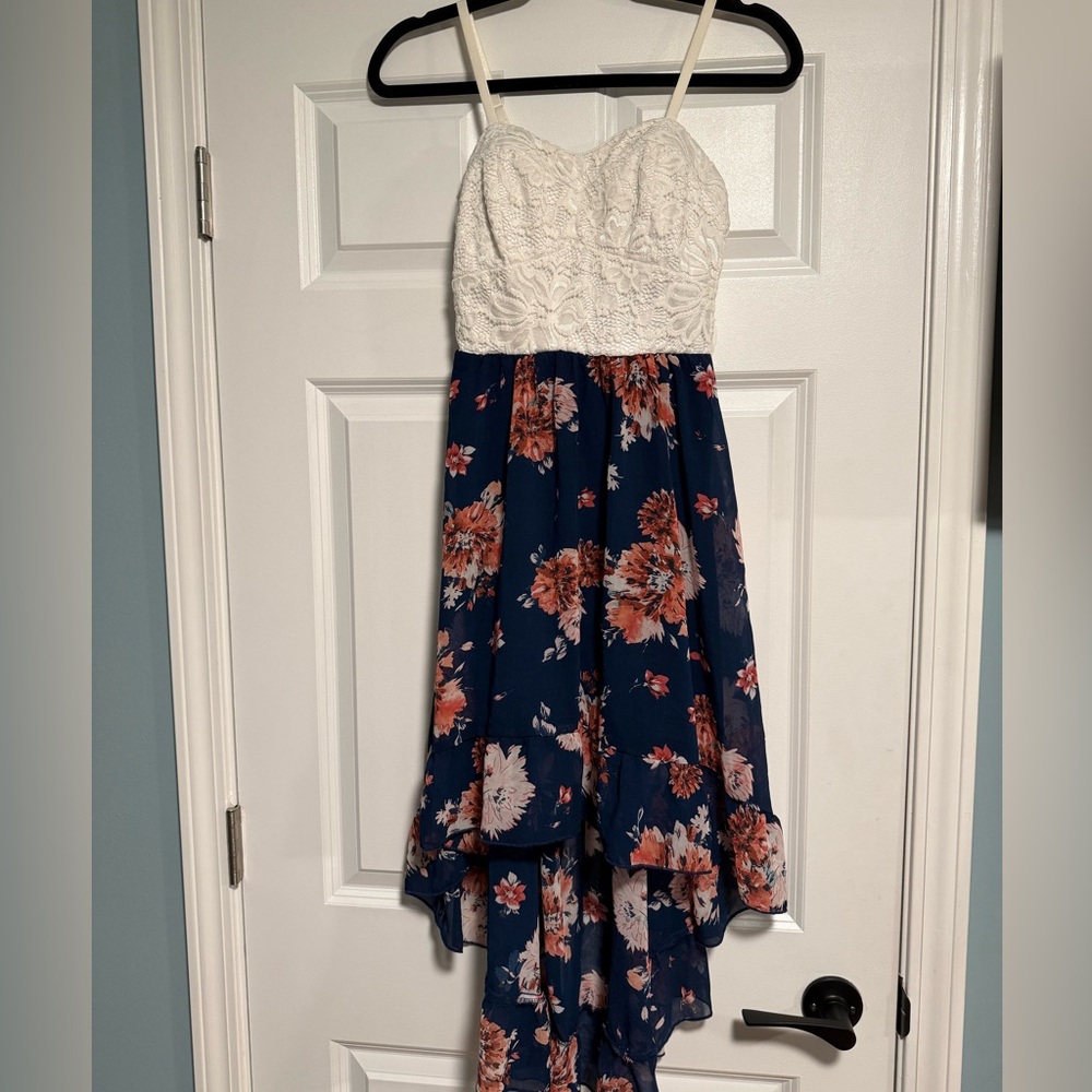 Elegant Floral High-Low Dress in Navy and White